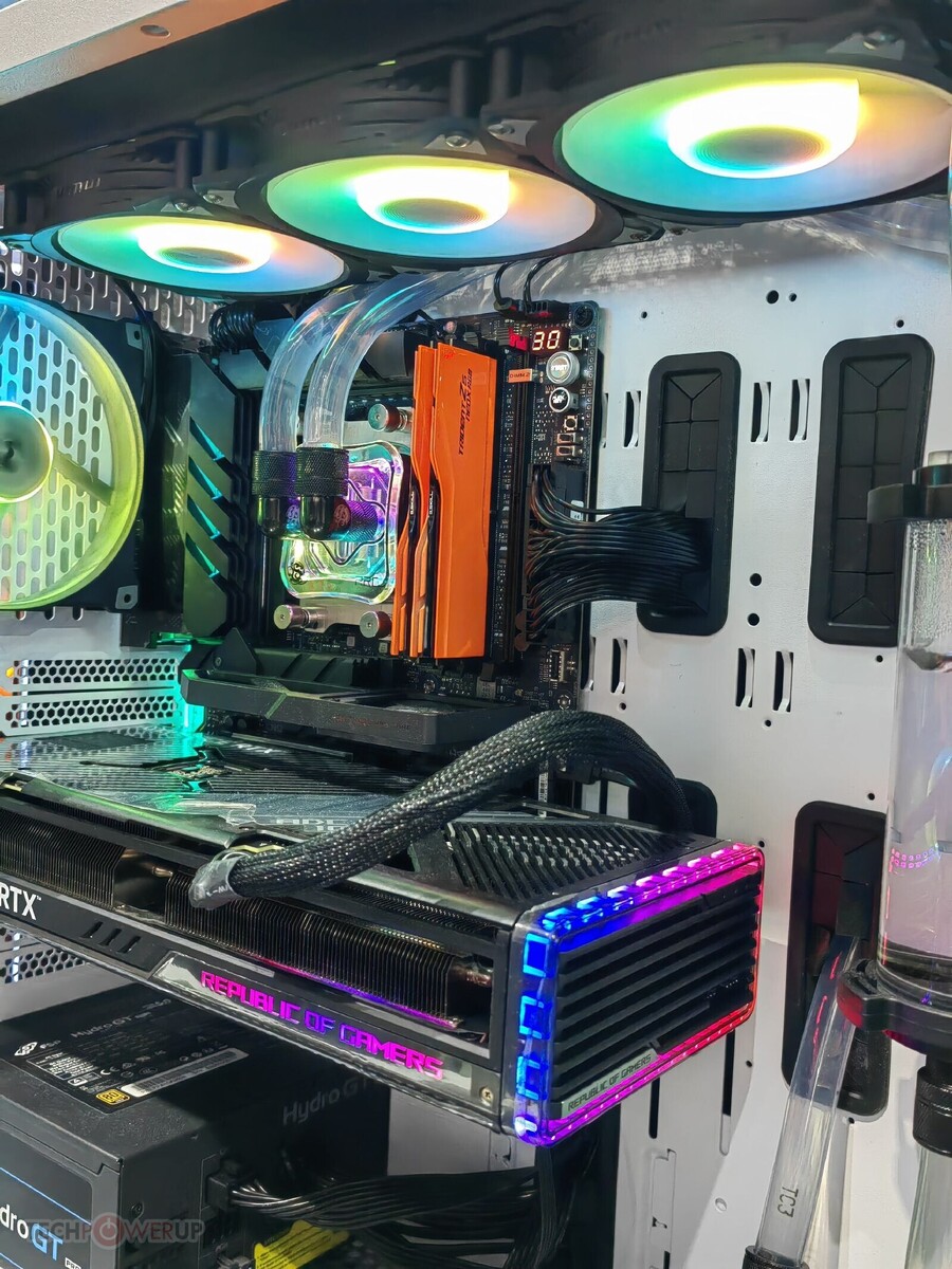 At Computex 2025, G.Skill showcases DDR5 speeds exceeding 10,000 MT/s, with CAMM2 surpassing nine thousand.